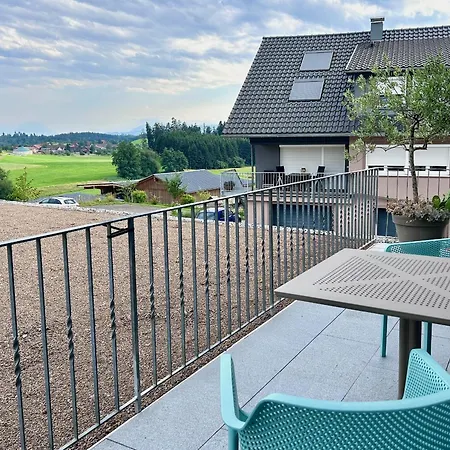 Schottenhof Walser 3 - Alleinlage Im Gruenen Mit Panoramablick Achberg